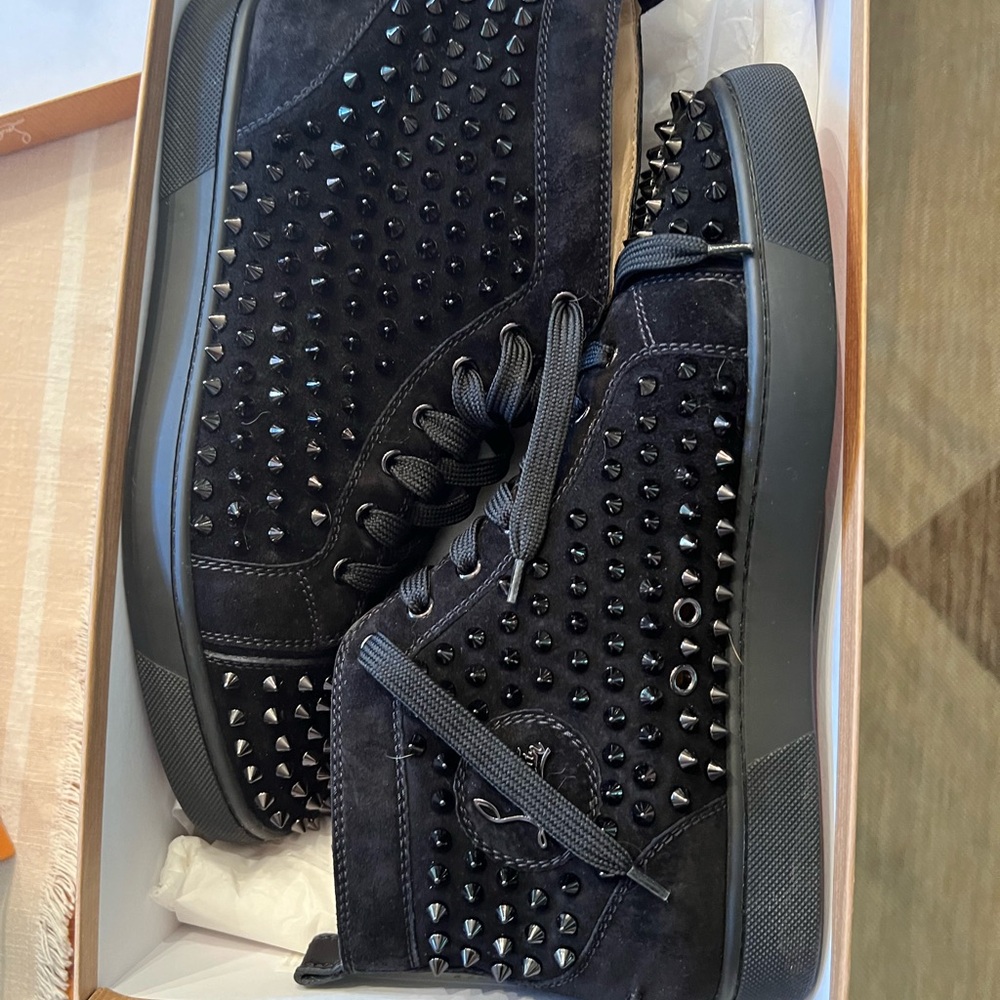Men’s spike louboutin sneakers. Great condition. Authentic guaranteed.